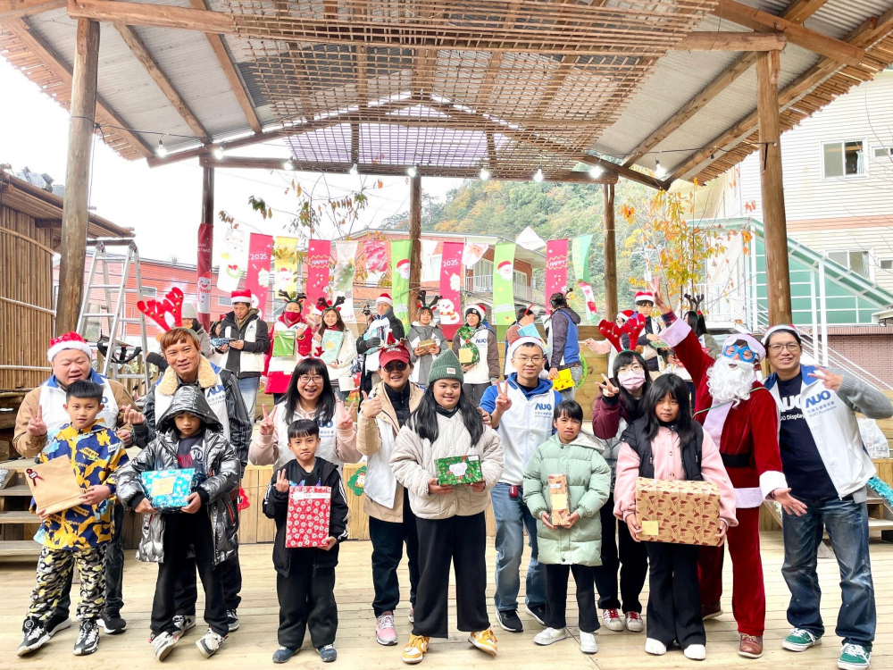 友達永續基金會號召「圓夢計畫」行動連續23年，由同仁凝聚內部愛心與資源送往偏鄉，累積為逾萬名兒童圓夢，實踐友達共創共好的永續精神。